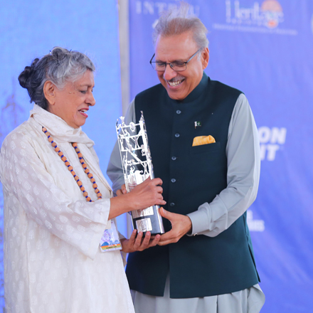 President presents World Habitat Award to Pakistan Chulah project
