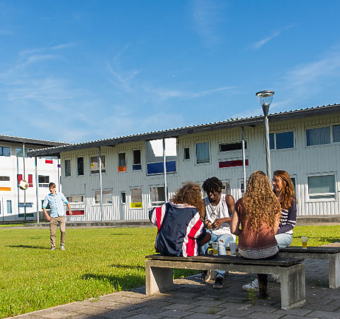 Startblok – Bringing young people and refugees together through housing