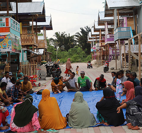Building Homes Collectively for Better Habitat