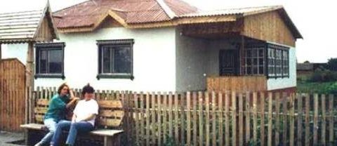 Healthy Natural, Low-energy and Inexpensive Houses