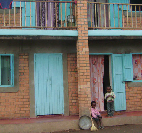 Home improvement in depressed neighbourhoods of Antananarivo and its suburbs